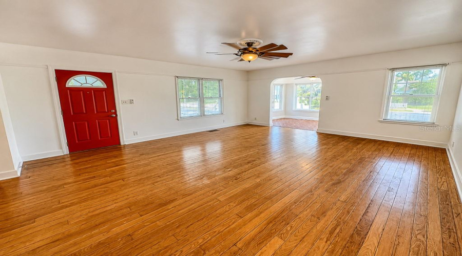 St Petersburg, Florida 33713, 4 Bedroom Bedrooms, ,2 Bathroombathrooms,Residential,For Sale,20Th,0,Mfrtb8531126