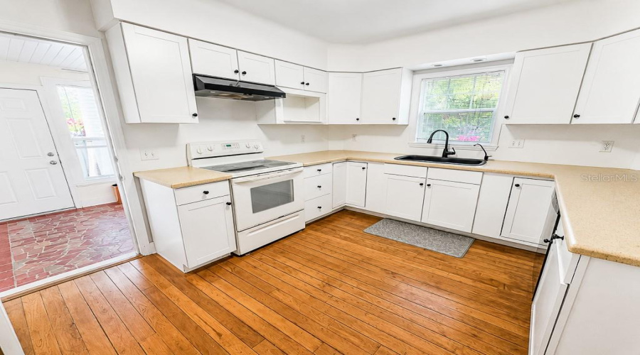 St Petersburg, Florida 33713, 4 Bedroom Bedrooms, ,2 Bathroombathrooms,Residential,For Sale,20Th,0,Mfrtb8531126