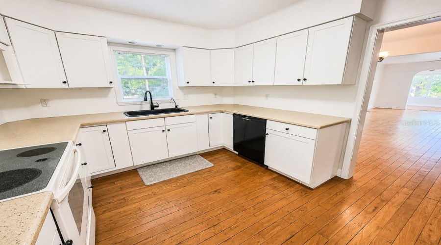 St Petersburg, Florida 33713, 4 Bedroom Bedrooms, ,2 Bathroombathrooms,Residential,For Sale,20Th,0,Mfrtb8531126
