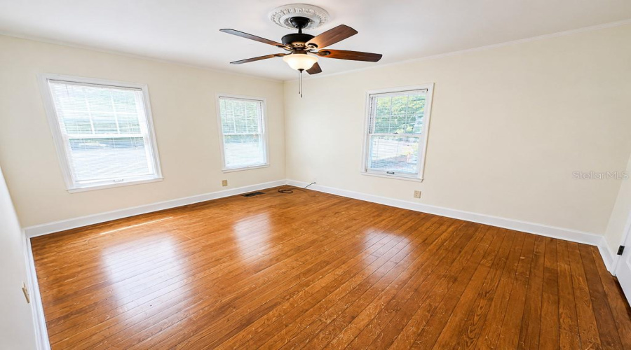 St Petersburg, Florida 33713, 4 Bedroom Bedrooms, ,2 Bathroombathrooms,Residential,For Sale,20Th,0,Mfrtb8531126