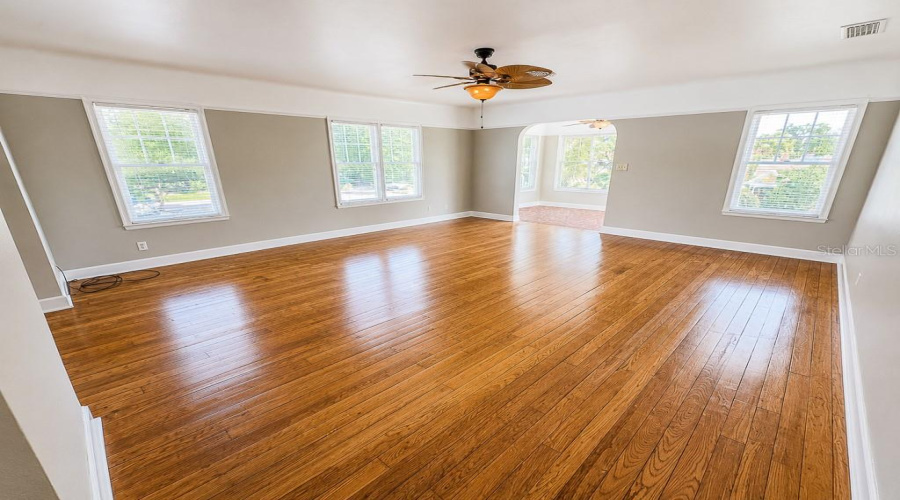 St Petersburg, Florida 33713, 4 Bedroom Bedrooms, ,2 Bathroombathrooms,Residential,For Sale,20Th,0,Mfrtb8531126
