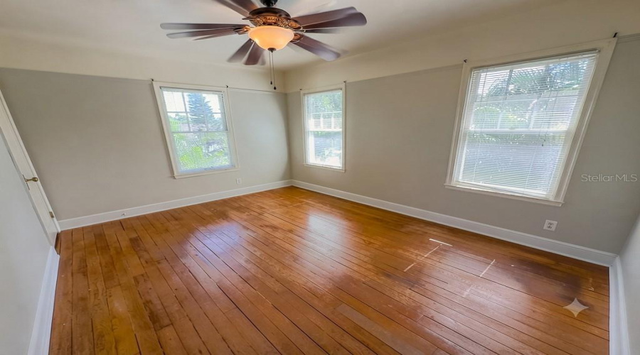 St Petersburg, Florida 33713, 4 Bedroom Bedrooms, ,2 Bathroombathrooms,Residential,For Sale,20Th,0,Mfrtb8531126