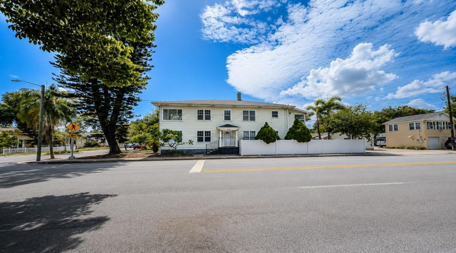 St Petersburg, Florida 33713, 4 Bedroom Bedrooms, ,2 Bathroombathrooms,Residential,For Sale,20Th,0,Mfrtb8531126