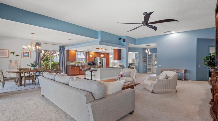 Orlando, Florida 32827, 3 Bedroom Bedrooms, ,2 Bathroombathrooms,Residential,For Sale,Zelkova,0,Mfro6413233