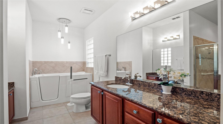 Orlando, Florida 32827, 3 Bedroom Bedrooms, ,2 Bathroombathrooms,Residential,For Sale,Zelkova,0,Mfro6413233