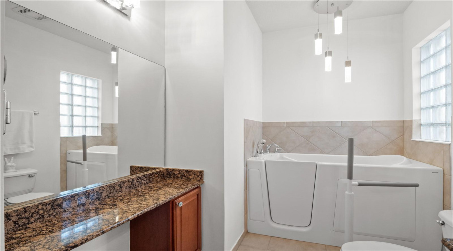 Orlando, Florida 32827, 3 Bedroom Bedrooms, ,2 Bathroombathrooms,Residential,For Sale,Zelkova,0,Mfro6413233