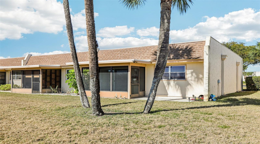 Port Richey, Florida 34668, 2 Bedroom Bedrooms, ,1 Bathroombathrooms,Residential,For Sale,Carriage Hill,0,Mfrtb8470588