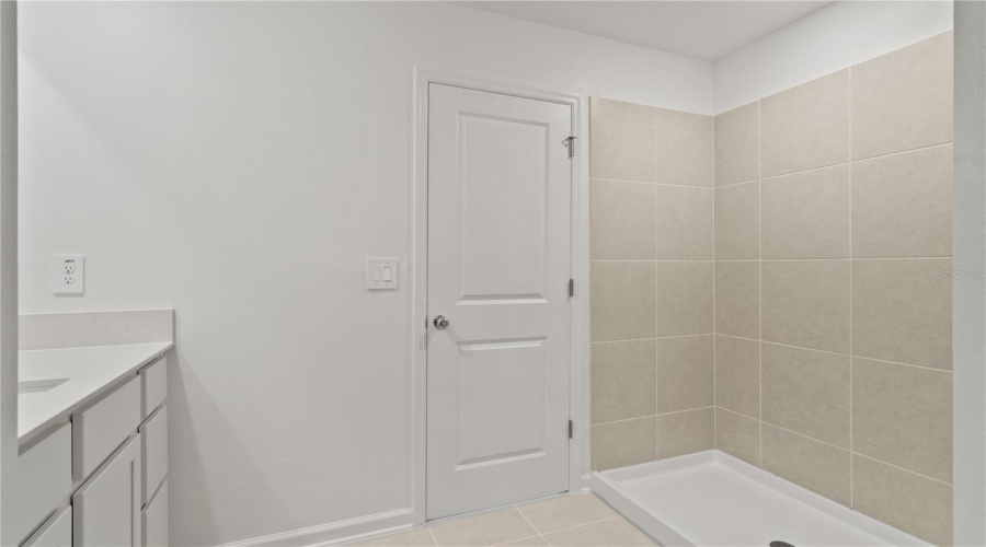 Winter Haven, Florida 33884, 5 Bedroom Bedrooms, ,2 Bathroombathrooms,Residential,For Sale,Botticella,0,Mfro6437016
