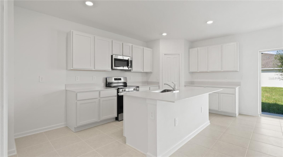 Winter Haven, Florida 33884, 5 Bedroom Bedrooms, ,2 Bathroombathrooms,Residential,For Sale,Botticella,0,Mfro6437016
