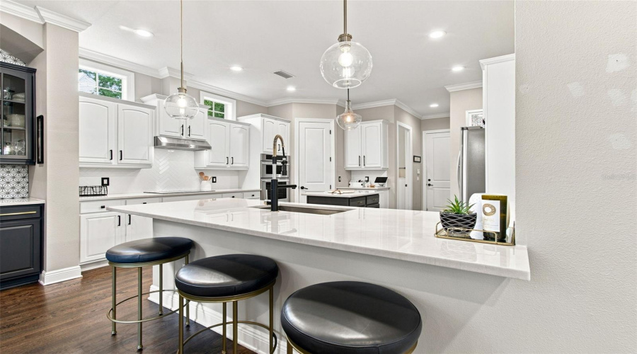 Tampa, Florida 33611, 4 Bedroom Bedrooms, ,2 Bathroombathrooms,Residential,For Sale,4Th,0,Mfrtb8541735