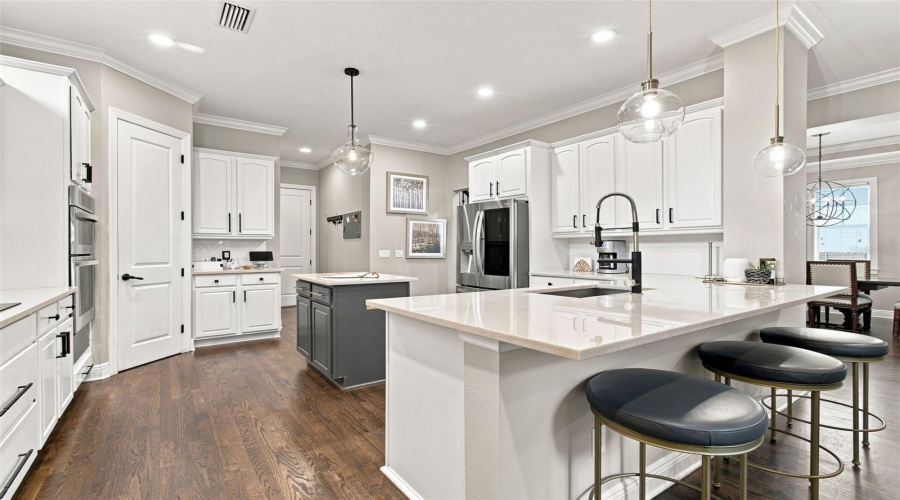 Tampa, Florida 33611, 4 Bedroom Bedrooms, ,2 Bathroombathrooms,Residential,For Sale,4Th,0,Mfrtb8541735