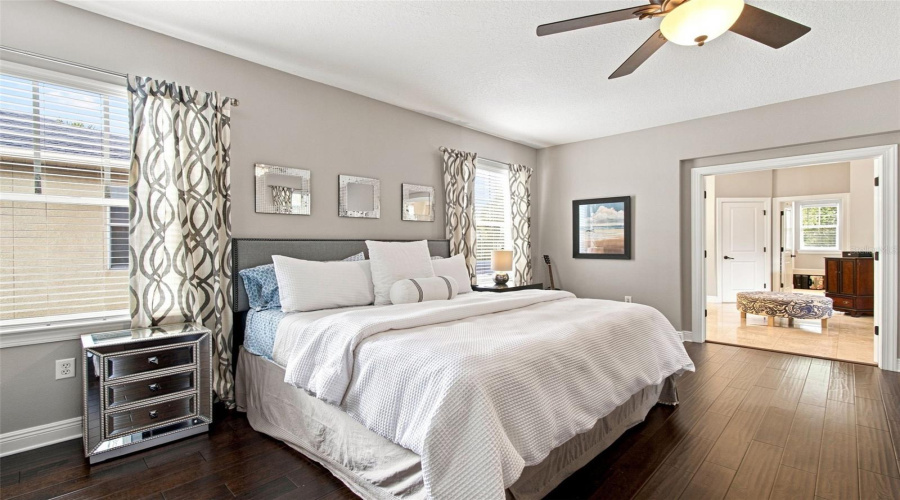 Tampa, Florida 33611, 4 Bedroom Bedrooms, ,2 Bathroombathrooms,Residential,For Sale,4Th,0,Mfrtb8541735