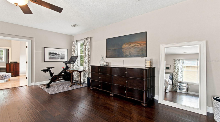 Tampa, Florida 33611, 4 Bedroom Bedrooms, ,2 Bathroombathrooms,Residential,For Sale,4Th,0,Mfrtb8541735