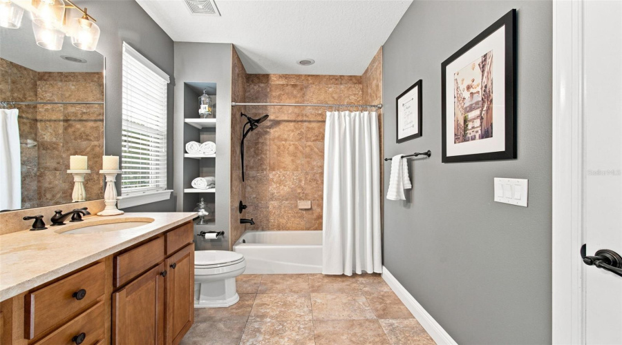 Tampa, Florida 33611, 4 Bedroom Bedrooms, ,2 Bathroombathrooms,Residential,For Sale,4Th,0,Mfrtb8541735