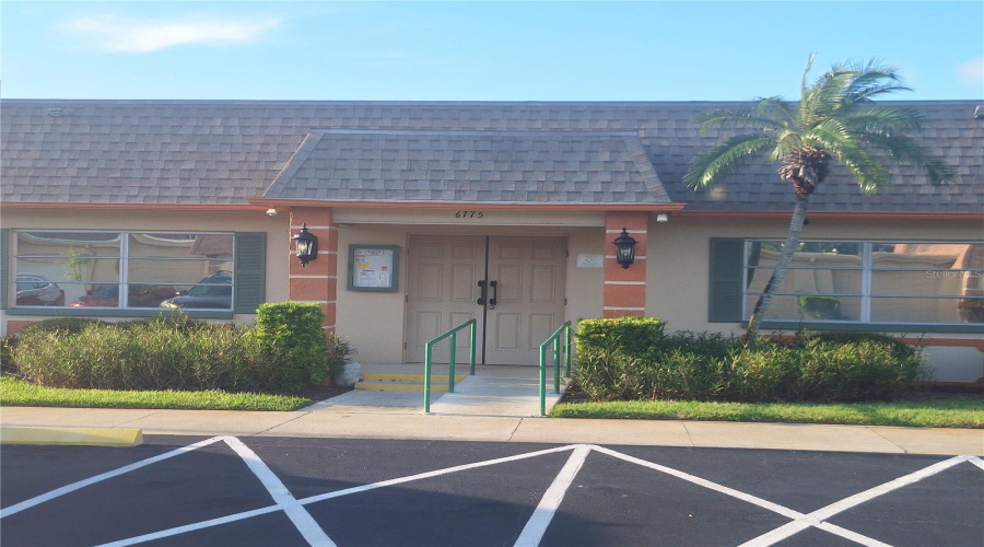 Pinellas Park, Florida 33781, 2 Bedroom Bedrooms, ,2 Bathroombathrooms,Residential,For Sale,Austin,0,Mfrtb8542868