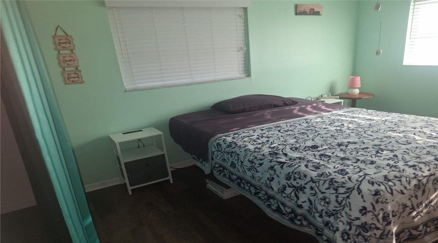 Pinellas Park, Florida 33781, 2 Bedroom Bedrooms, ,2 Bathroombathrooms,Residential,For Sale,Austin,0,Mfrtb8542868