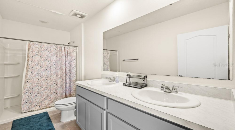 St Cloud, Florida 34771, 3 Bedroom Bedrooms, ,2 Bathroombathrooms,Residential,For Sale,Tay Wes,0,Mfro6382173