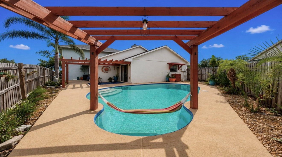 Brandon, Florida 33511, 3 Bedroom Bedrooms, ,2 Bathroombathrooms,Residential,For Sale,Stanfield,0,Mfrtb8542998