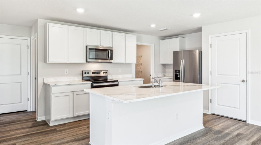 Parrish, Florida 34219, 5 Bedroom Bedrooms, ,3 Bathroombathrooms,Residential,For Sale,Hidden Banks,0,Mfra4676272