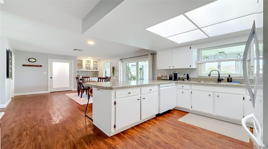 Largo, Florida 33778, 3 Bedroom Bedrooms, ,2 Bathroombathrooms,Residential,For Sale,116Th,0,Mfrtb8542586