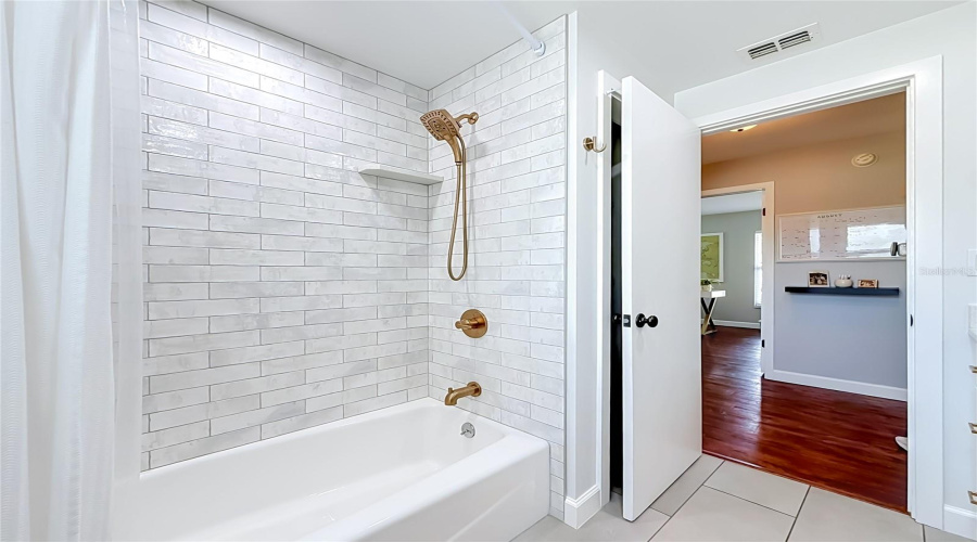 Largo, Florida 33778, 3 Bedroom Bedrooms, ,2 Bathroombathrooms,Residential,For Sale,116Th,0,Mfrtb8542586