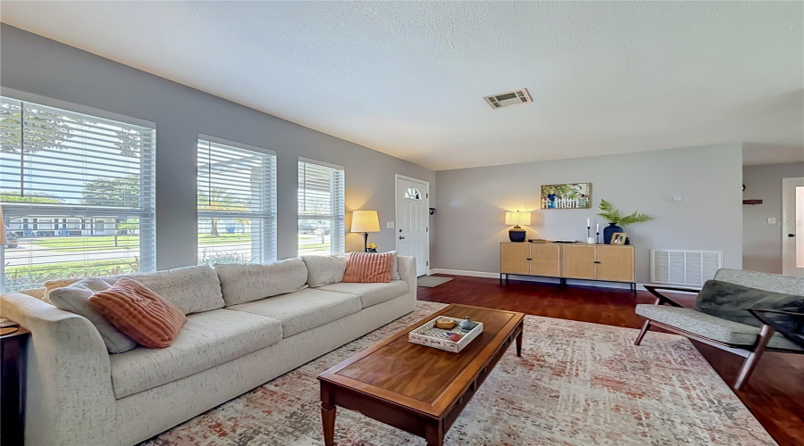 Largo, Florida 33778, 3 Bedroom Bedrooms, ,2 Bathroombathrooms,Residential,For Sale,116Th,0,Mfrtb8542586