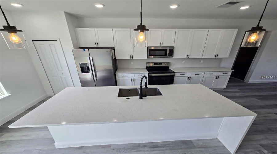 Ocala, Florida 34473, 4 Bedroom Bedrooms, ,2 Bathroombathrooms,Residential,For Sale,52Nd,0,Mfro6389347