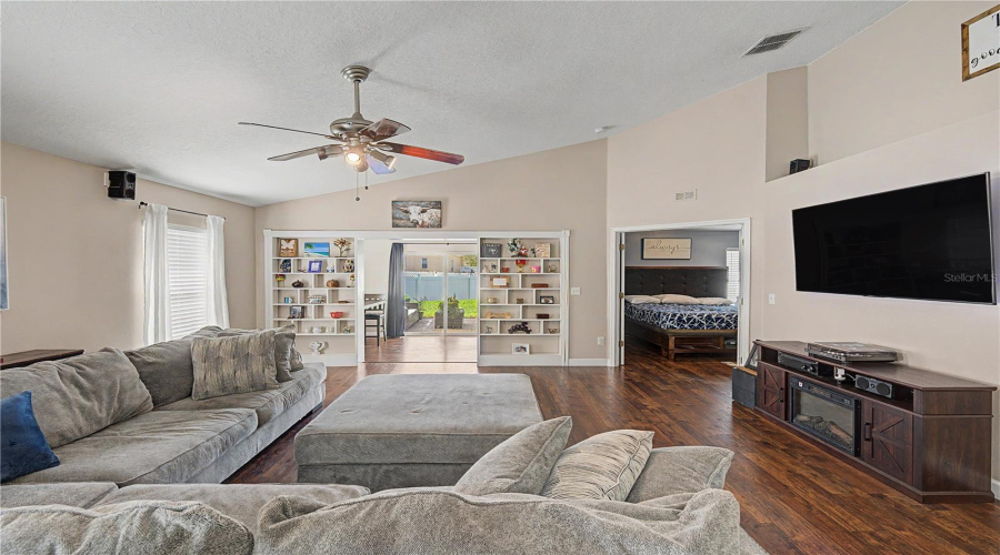 Lutz, Florida 33559, 3 Bedroom Bedrooms, ,2 Bathroombathrooms,Residential,For Sale,Mistwood,0,Mfrtb8528543