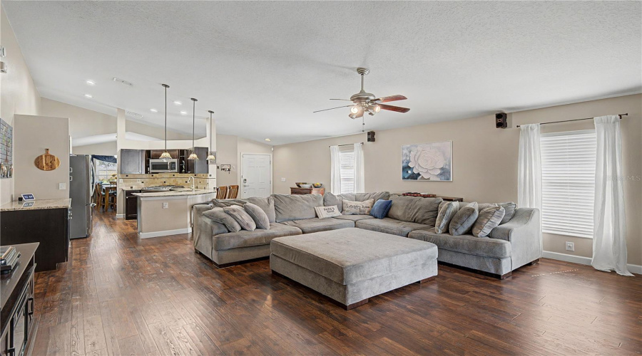 Lutz, Florida 33559, 3 Bedroom Bedrooms, ,2 Bathroombathrooms,Residential,For Sale,Mistwood,0,Mfrtb8528543
