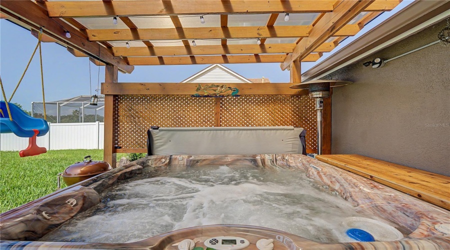 Lutz, Florida 33559, 3 Bedroom Bedrooms, ,2 Bathroombathrooms,Residential,For Sale,Mistwood,0,Mfrtb8528543
