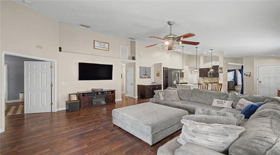 Lutz, Florida 33559, 3 Bedroom Bedrooms, ,2 Bathroombathrooms,Residential,For Sale,Mistwood,0,Mfrtb8528543