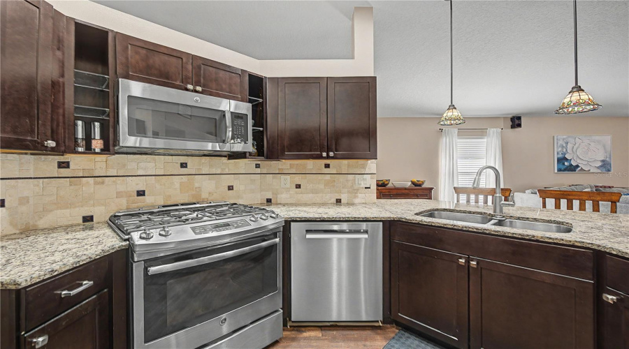 Lutz, Florida 33559, 3 Bedroom Bedrooms, ,2 Bathroombathrooms,Residential,For Sale,Mistwood,0,Mfrtb8528543
