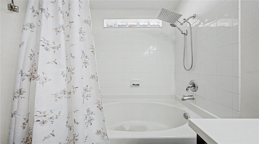 Lutz, Florida 33559, 3 Bedroom Bedrooms, ,2 Bathroombathrooms,Residential,For Sale,Mistwood,0,Mfrtb8528543