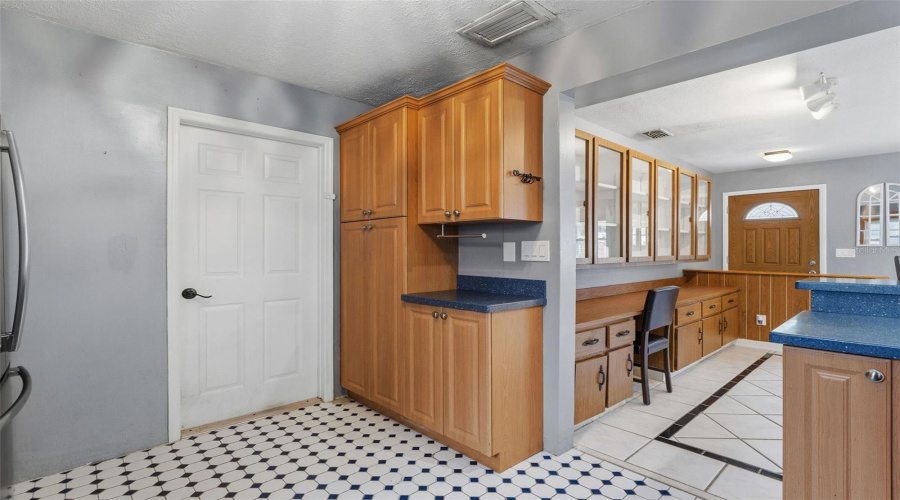 Pinellas Park, Florida 33781, 2 Bedroom Bedrooms, ,2 Bathroombathrooms,Residential,For Sale,71St,0,Mfrtb8502921