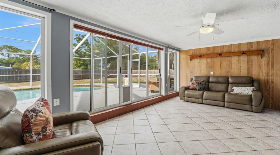 Pinellas Park, Florida 33781, 2 Bedroom Bedrooms, ,2 Bathroombathrooms,Residential,For Sale,71St,0,Mfrtb8502921