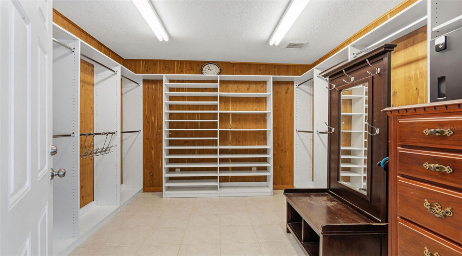 Pinellas Park, Florida 33781, 2 Bedroom Bedrooms, ,2 Bathroombathrooms,Residential,For Sale,71St,0,Mfrtb8502921