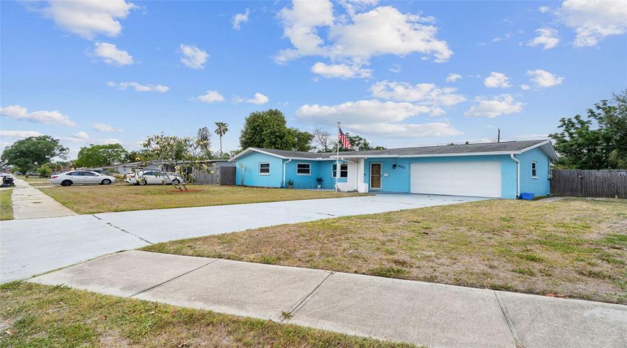 Pinellas Park, Florida 33781, 2 Bedroom Bedrooms, ,2 Bathroombathrooms,Residential,For Sale,71St,0,Mfrtb8502921