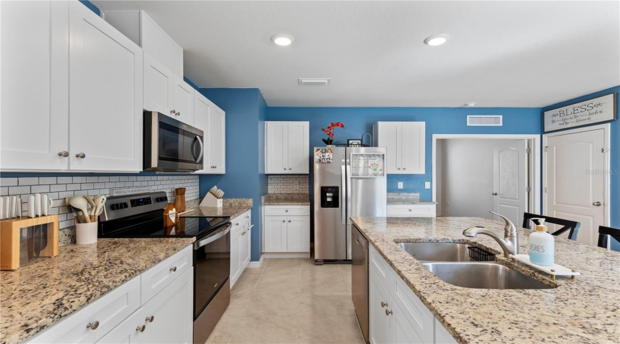 Deland, Florida 32720, 3 Bedroom Bedrooms, ,2 Bathroombathrooms,Residential,For Sale,Pelham Park,0,Mfrv4949063