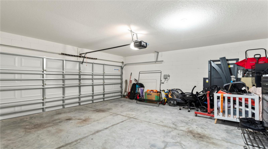 Deland, Florida 32720, 3 Bedroom Bedrooms, ,2 Bathroombathrooms,Residential,For Sale,Pelham Park,0,Mfrv4949063