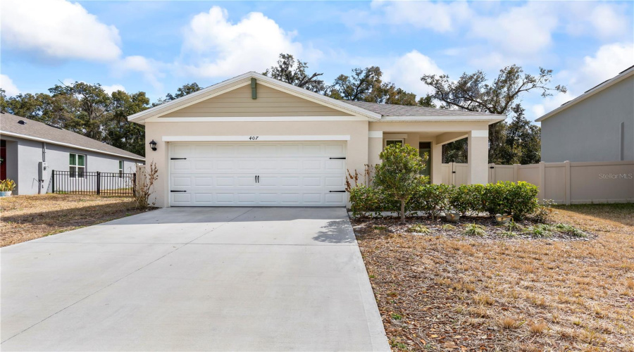 Deland, Florida 32720, 3 Bedroom Bedrooms, ,2 Bathroombathrooms,Residential,For Sale,Pelham Park,0,Mfrv4949063