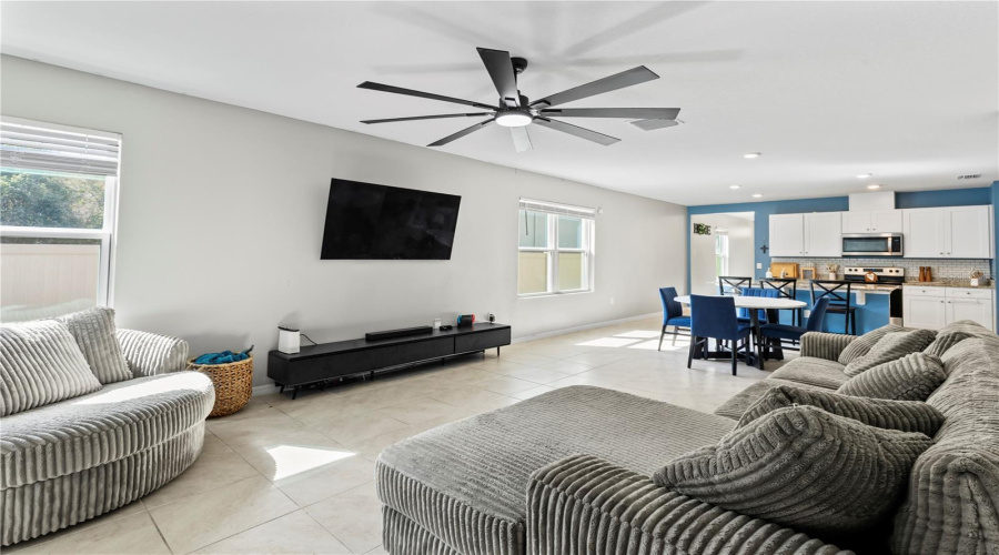 Deland, Florida 32720, 3 Bedroom Bedrooms, ,2 Bathroombathrooms,Residential,For Sale,Pelham Park,0,Mfrv4949063