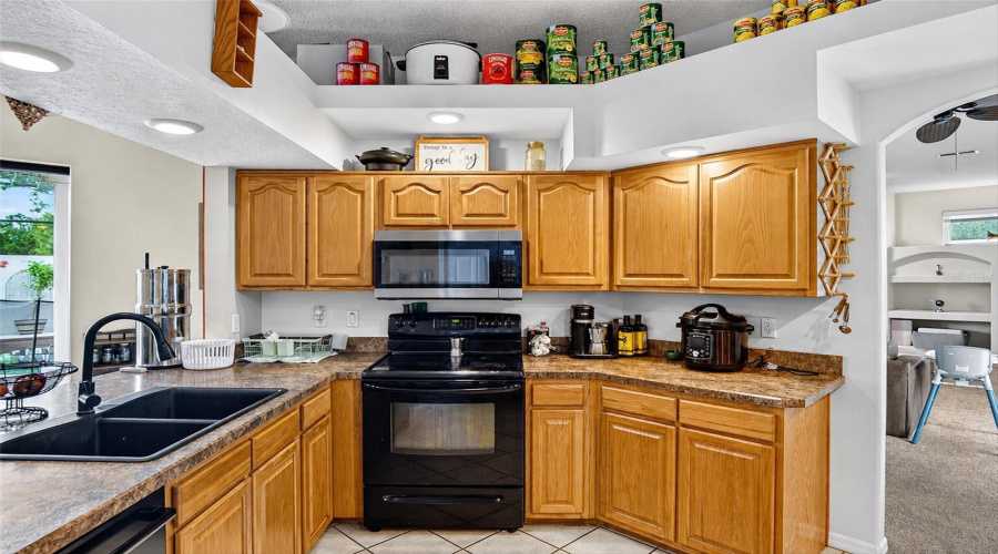 Weeki Wachee, Florida 34613, 3 Bedroom Bedrooms, ,3 Bathroombathrooms,Residential,For Sale,Mavis,0,Mfrtb8533945
