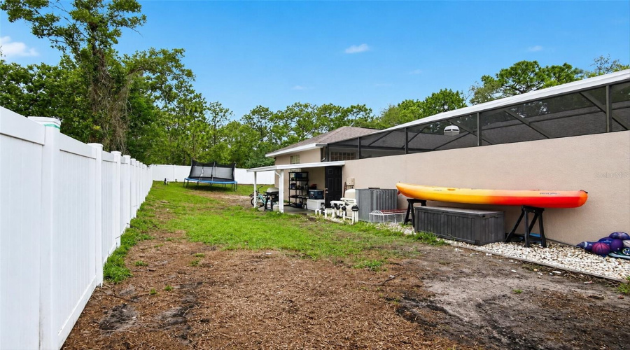 Weeki Wachee, Florida 34613, 3 Bedroom Bedrooms, ,3 Bathroombathrooms,Residential,For Sale,Mavis,0,Mfrtb8533945