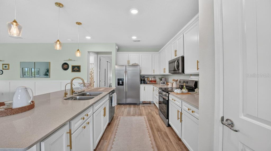 Clermont, Florida 34714, 5 Bedroom Bedrooms, ,3 Bathroombathrooms,Residential,For Sale,Saw Palmetto,0,Mfro6436347
