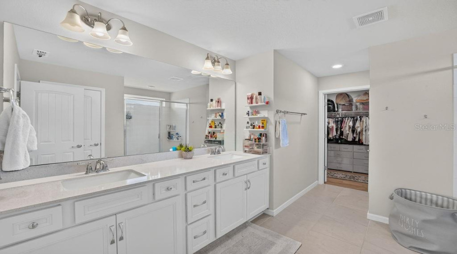 Clermont, Florida 34714, 5 Bedroom Bedrooms, ,3 Bathroombathrooms,Residential,For Sale,Saw Palmetto,0,Mfro6436347