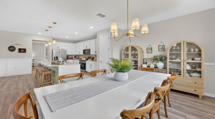 Clermont, Florida 34714, 5 Bedroom Bedrooms, ,3 Bathroombathrooms,Residential,For Sale,Saw Palmetto,0,Mfro6436347