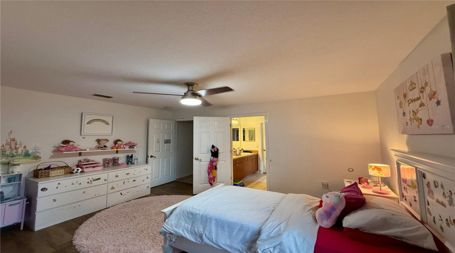 Brooksville, Florida 34601, 5 Bedroom Bedrooms, ,3 Bathroombathrooms,Residential,For Sale,Ladyhawk,0,Mfrtb8540624
