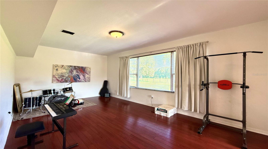 Flex Room/ Office