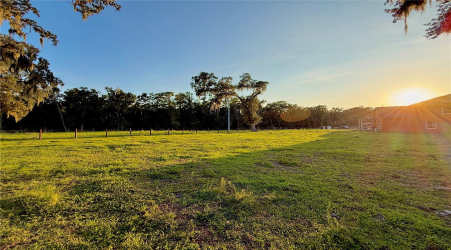 Brooksville, Florida 34601, 5 Bedroom Bedrooms, ,3 Bathroombathrooms,Residential,For Sale,Ladyhawk,0,Mfrtb8540624