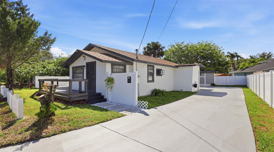 Sanford, Florida 32771, 2 Bedroom Bedrooms, ,2 Bathroombathrooms,Residential,For Sale,Southwest,0,Mfro6436094